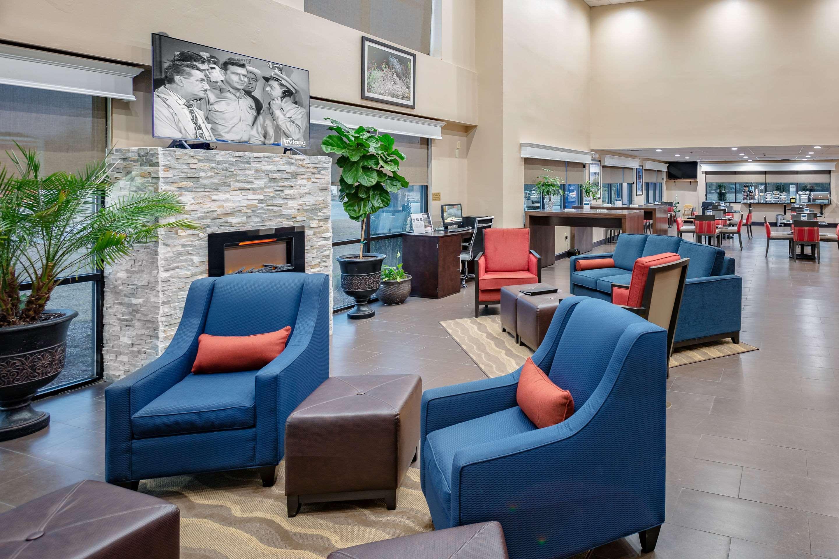 Comfort Suites Wilson - I - 95 Buitenkant foto