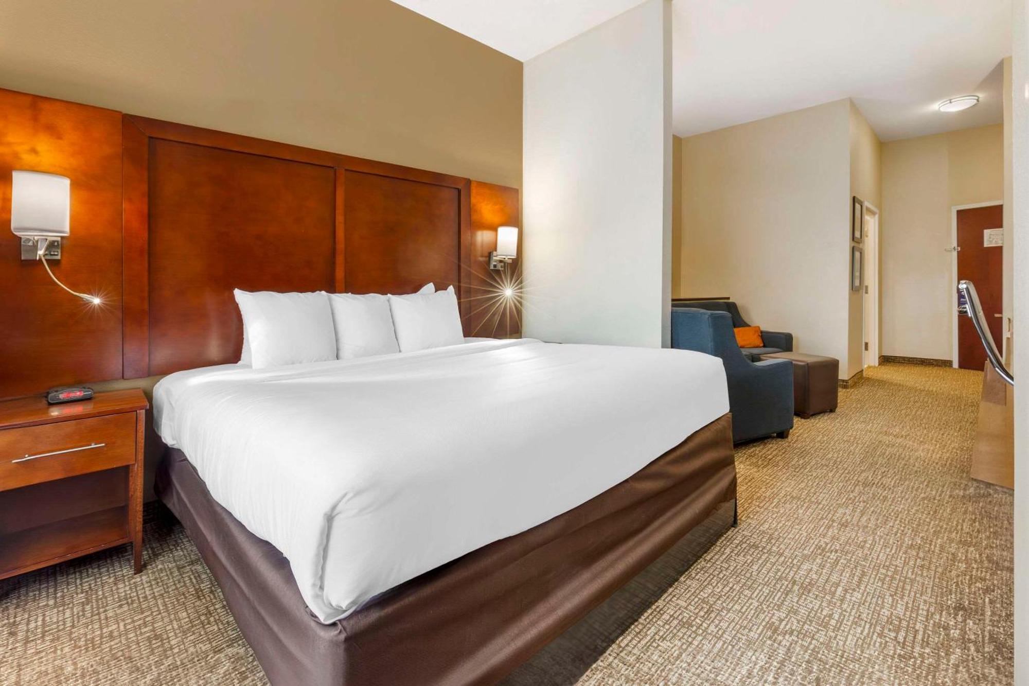 Comfort Suites Wilson - I - 95 Buitenkant foto